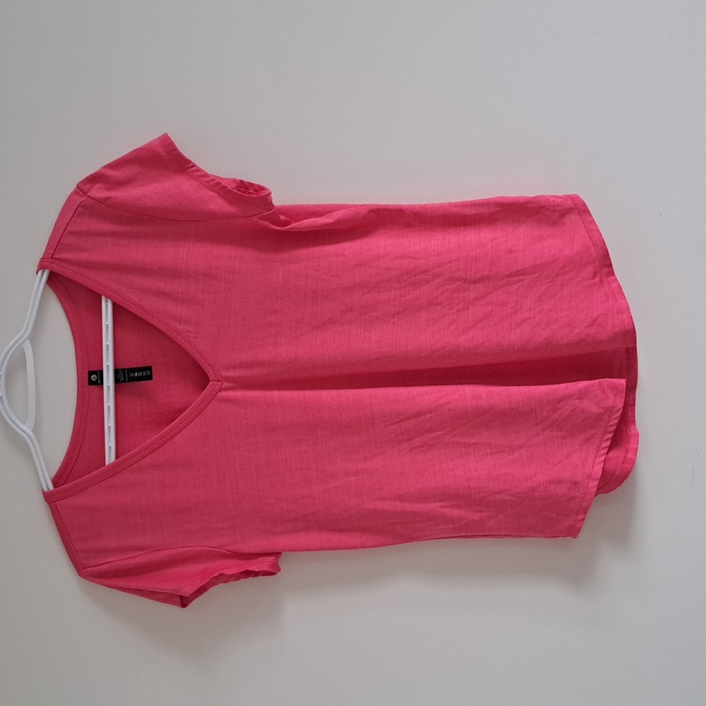 Lightweight Short Sleeve V-Neck T-Shirt